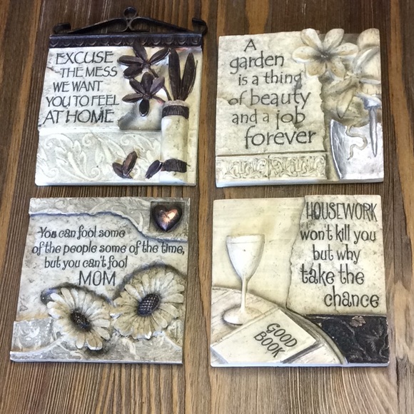 FINAL SALE PRICE 4 Piece Small Wall Art - Picture 1 of 7